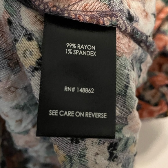 Torrid Floral Sleeveless Flowy Top Size 1 - Picture 3 of 3